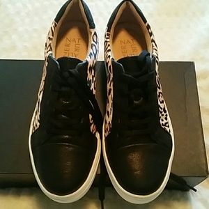 Naturalizer black & cheetah shoes